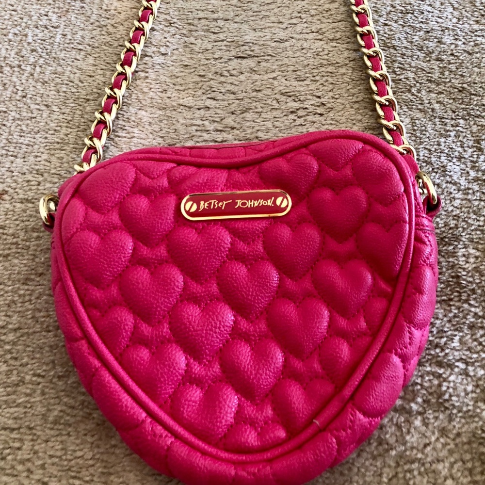 Heart Shape pink Betsy Johnson purse
